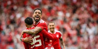 Sob forte chuva, Inter atropela o Botafogo por 3 a 0 no Beira-Rio e respira fora do Z-4