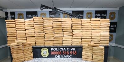 Polícia Civil apreende 250 kg de maconha e um fuzil em Porto Alegre