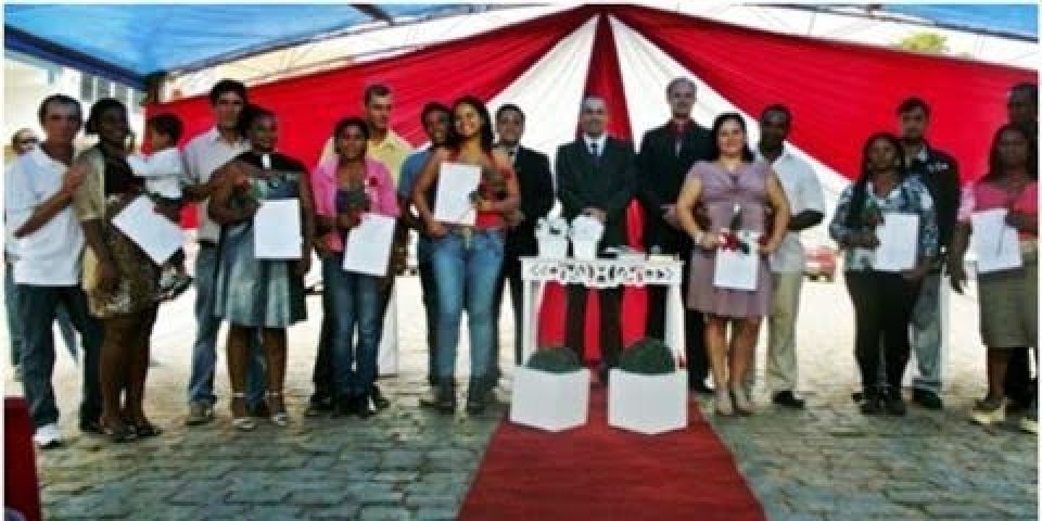 Viva os noivos! Cristal realizará o 2º casamento comunitário