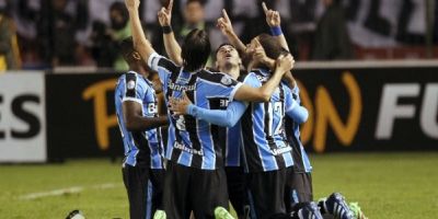 Grêmio supera altitude, vence a LDU e garante classificação na Libertadores