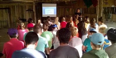 Escola Rui Barbosa lança sua proposta de “Educar pela Pesquisa”