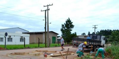 Calçamento do Distrito Industrial deve ser concluído em até duas semanas em Camaquã