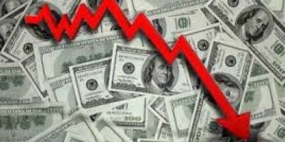 Dólar cai e fecha a R$ 3,44, menor valor em 9 meses; em abril, recua 4,34%