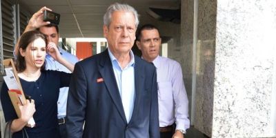 José Dirceu é condenado a 23 anos de prisão por corrupção e lavagem de dinheiro