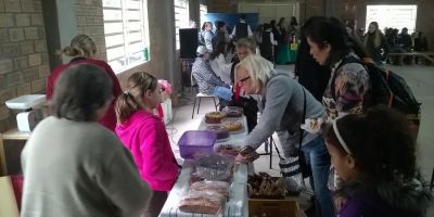 Escola Rui Barbosa e Cooperativa Coperad realizam 1ª Feira do Produtor Familiar 