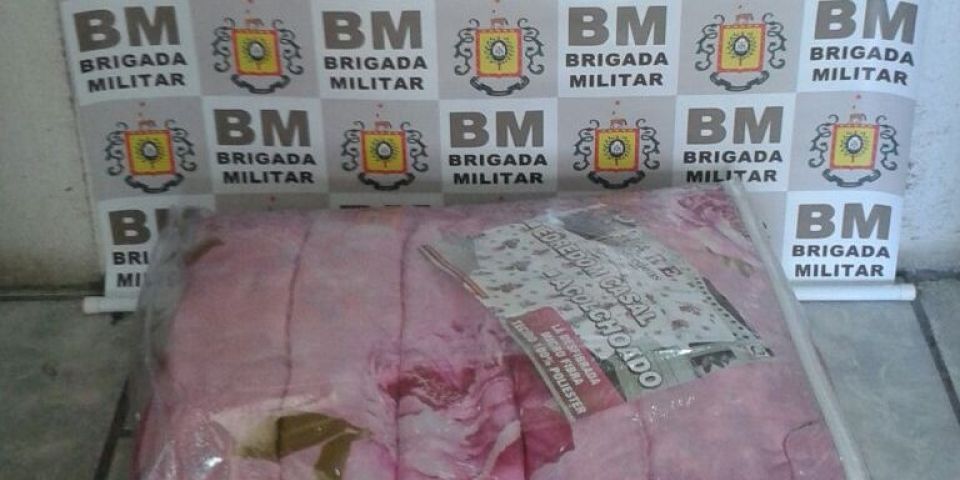 Brigada Militar prende homem acusado por furto de edredom no centro de Camaquã