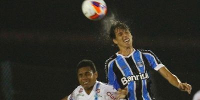 'Fantasma' da bola aérea volta a assustar Grêmio. Cruzeiro será teste neste domingo