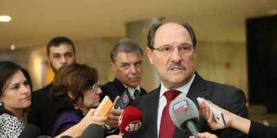 Banrisul desconta empréstimo de servidores antes do depósito do 13º