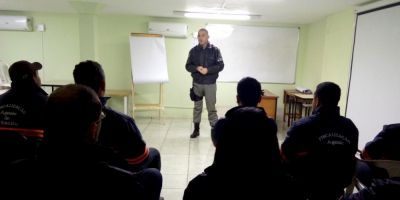 Agentes de trânsito se reúnem com a Brigada Militar em Camaquã