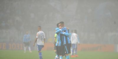 Grêmio encara o Vitória na Arena nesta quinta de olho na vice-liderança