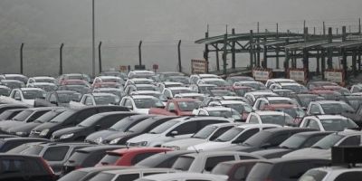 Venda de veículos novos registra queda de 25% no semestre