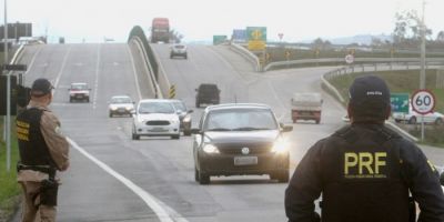Nova regra sobre faróis resulta em 65 multas em três dias