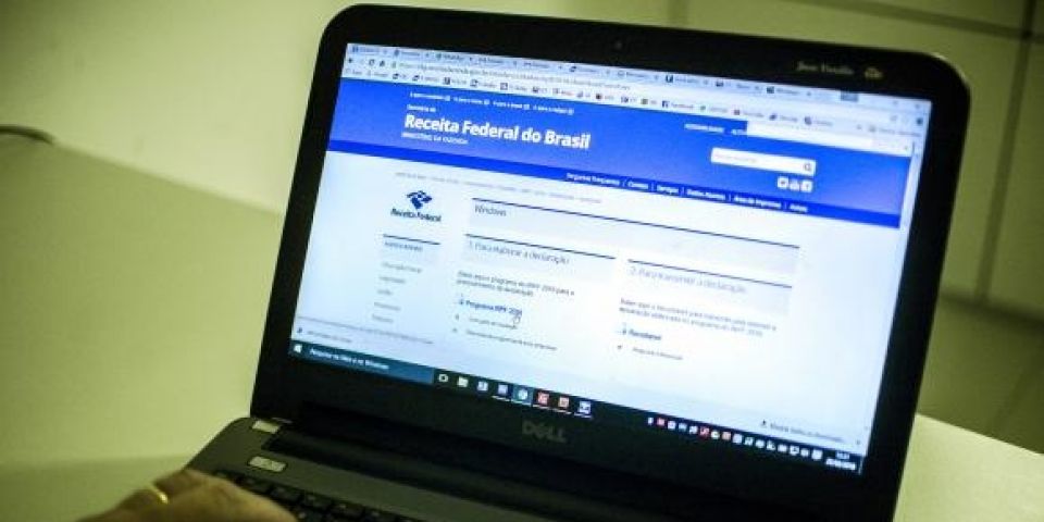 Receita paga nesta sexta R$ 2,7 bilhões em restituições do Imposto de Renda