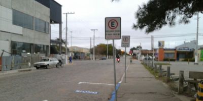 Divisão de Trânsito instala mais uma vaga exclusiva para idosos em Camaquã