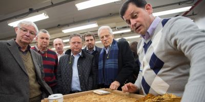 Ministro da Agricultura negocia acesso de fumicultores a crédito do Pronaf