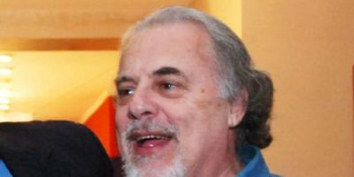 Ex-dirigente Cacalo sofre AVC e está internado em hospital de Porto Alegre