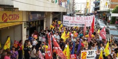 Após novo parcelamento, servidores dizem que falta gestão no governo Sartori