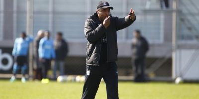 Grêmio encara América-MG de olho na liderança do Brasileirão