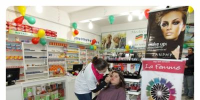 Farmácia Via Natural do bairro Jardim, em Camaquã, comemora 4 anos nesta terça-feira