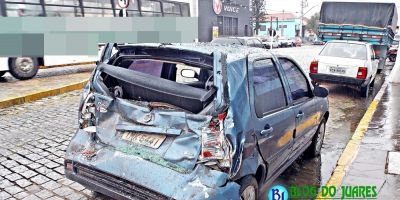 Camaquã - acidente de trânsito no centro da cidade deixa quatro feridos