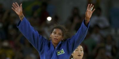 Judoca Rafaela Silva dá primeira medalha de ouro ao Brasil