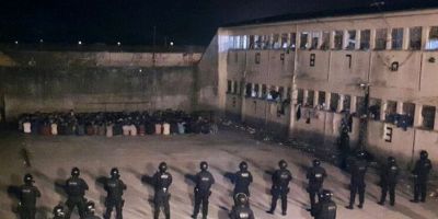 Agentes efetuam revista geral no Presídio Regional de Pelotas
