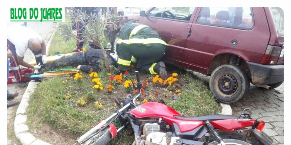 Duas pessoas ficam feridas em acidente envolvendo carro e moto em Camaquã