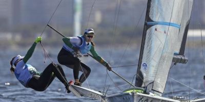 Martine Grael e Kahena Kunze vencem na vela e conquistam quarto ouro do Brasil