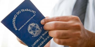 Reforma trabalhista vai formalizar jornada de 12 horas, diz ministro