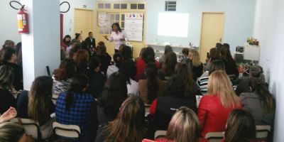 Camaquã - Aberto o ciclo de encontros do Programa de Estudos da Infância da Rede Municipal