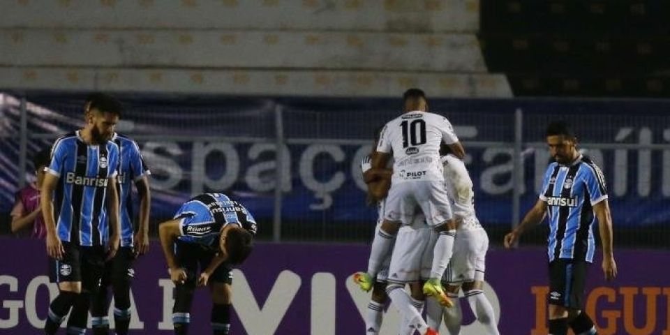 Grêmio dá vexame de novo, é goleado pela Ponte Preta e chega à sexta rodada sem vencer