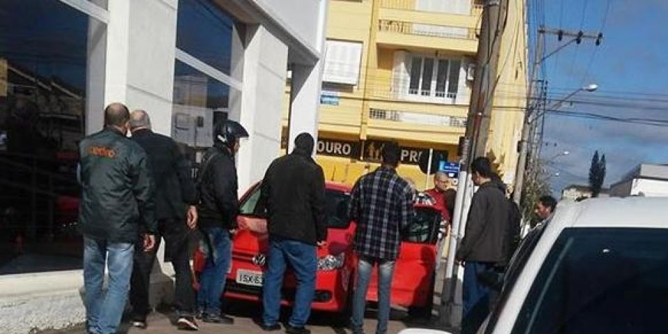 Mais um acidente no cruzamento da Júlio com Marechal no centro de Camaquã