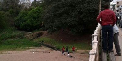 Menino sofre queda da ponte do arroio Duro em Camaquã