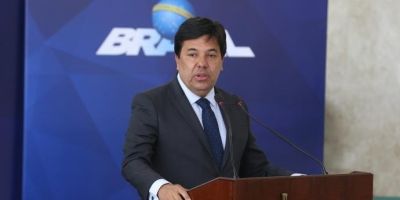 MEC garante que nenhuma disciplina será "excluída" do Ensino Médio