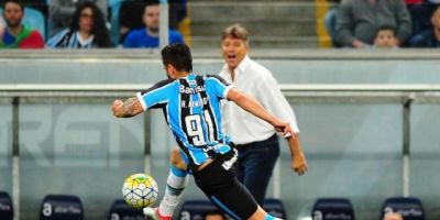 Com Henrique Almeida, Grêmio recebe a Chapecoense na Arena