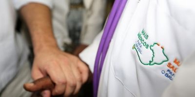 Governo reajusta salários do Mais Médicos a partir de janeiro de 2017