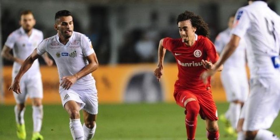 Inter é derrotado pelo Santos, mas marca gol na Vila Belmiro