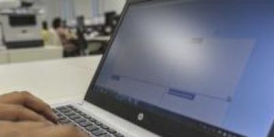 Educação: 73% dos professores propõem atividades com uso da internet no país