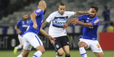 Grêmio perde para o Cruzeiro e cai para a nona colocação no Brasileirão