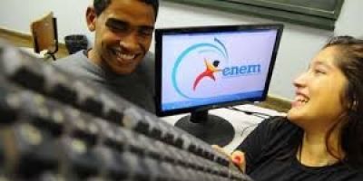 Estudantes podem testar conhecimentos no simulado online Hora do Enem