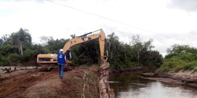 São Lourenço do Sul - Dnit executa obra de bioengenharia na BR-116/RS