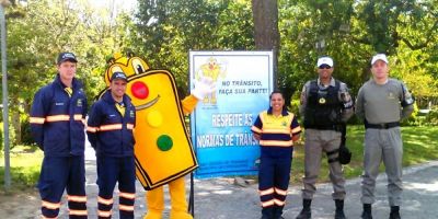 Agentes de trânsito promovem ações de conscientização em Camaquã