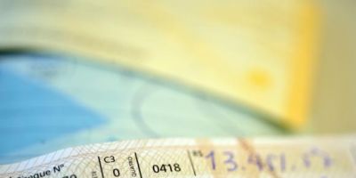Juro do cheque especial vai a 324,9% e do cartão de crédito atinge 480,3%