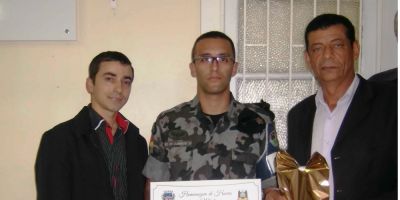 Cristal - policial militar que frustrou ação de bandidos é homenageado pela Câmara de Vereadores