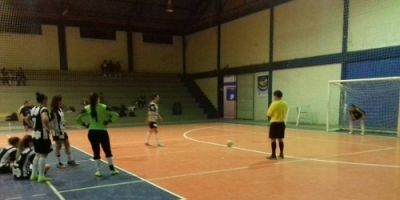 Atlético GABE  conquista torneio de futsal feminino dos Jogos Comerciários do Sesc