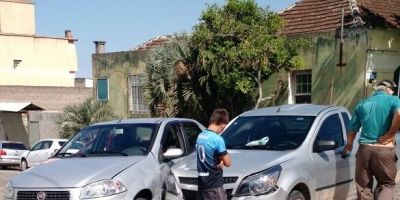 Mais um acidente de trânsito é registrado no cruzamento da Walter Kess com Presidente em Camaquã