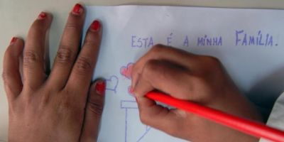 IBGE: educação dos pais é determinante na formação e no rendimento dos filhos