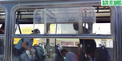 Mulher fica ferida ao sofrer queda dentro de ônibus em Camaquã