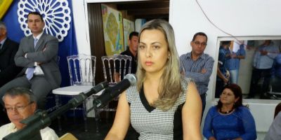 SECRETARIADO GOVERNO IVO: assessora jurídica municipal = Daniela Gonçalves Antoni