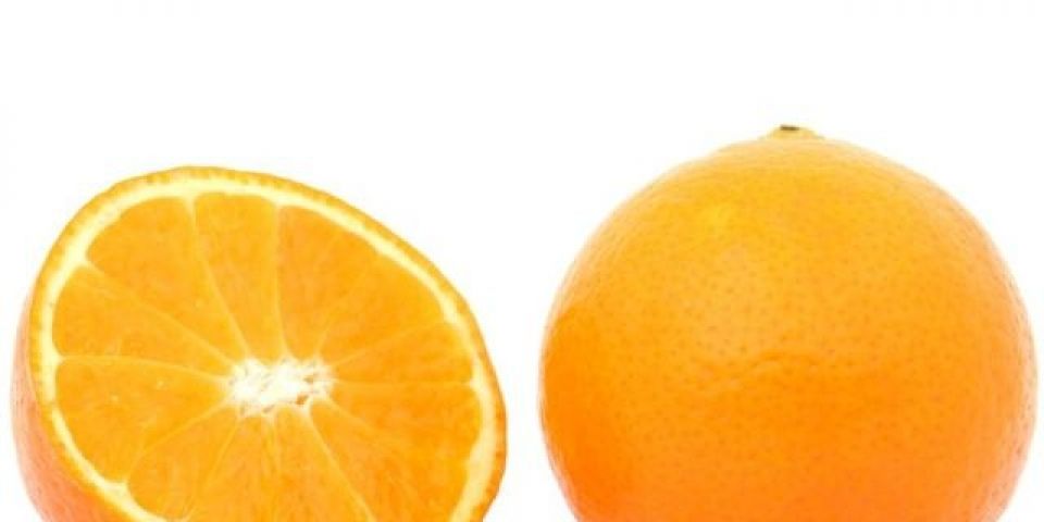 Laranja é o alimento com maior risco de contaminação por agrotóxico, diz Anvisa